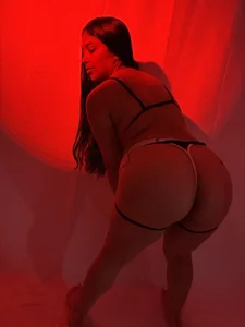 samantha_gomez09 What if you fuck me like that? Foto 4