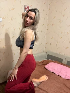 MaryBennetts Tits keep the warmth of other people's unfulfilled dreams зображення 6