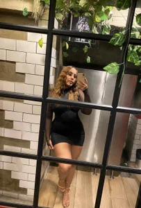 victoria_luxx_ Public Foto