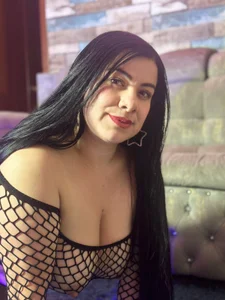 Emilyy_Moon_ second Pic 2