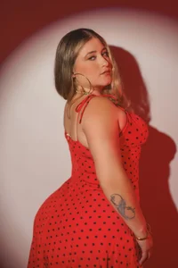 lenah_smith red candy รูป  5