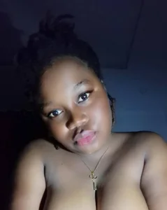Mimimi23's XXX Nude Photo 1