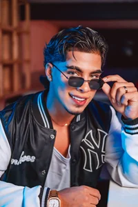 Ken-boy_ Ancient Lights, Eternal Wishes 💡🕰️ зображення