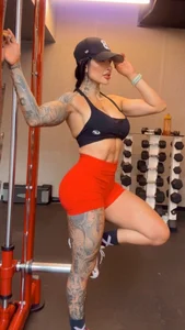 ValkyBes In the gym 💪 Pic 2