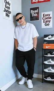 EstebanC2 Esteban  8টি ছবি