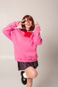 folinskayyya cosplay on Ayasa Momo Pic 8