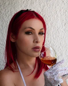 coralsmith11 Can you imagine me being your personal maid? 사진 2