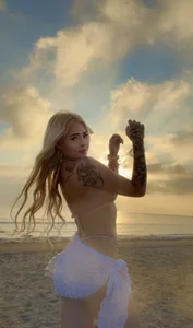 Zdjęcia MiaBlondiee 🧜🏻‍♀️💦💘:  3