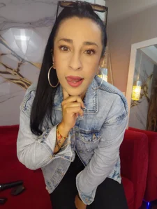 Bella_williamss_ Sexy milf slika 3