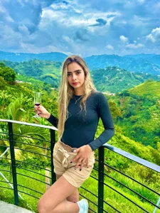 SarahOrtiz_のA quiet weekend 🛤🌤😍の 2枚の写真