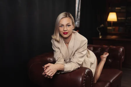 Skinny_Nally Sexy secretary Pic 6