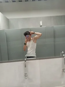 ADAM_CUMS IN THE BATHROOM Kuva 3