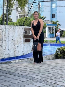 Juli520_ Public Pic 4