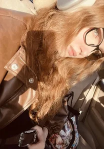 Skin_Girl Public Pic 2