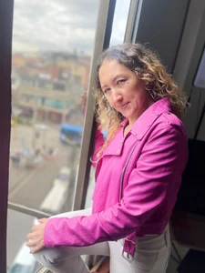 Charlotte-Sweet- window Immagine  5