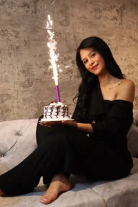 keyla__ross: "It's my birthday... and I'm more ready than ever to be your forbidden wish. 😈🎂" ( 4 фото)