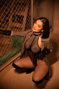 Lotie_Cox Untouchable Pic 5