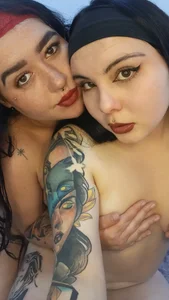 Jei-and-Yulsの🍪Jei and yuls🫧の 3枚の写真