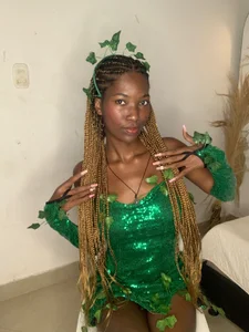 Tahira_21_のHorny natural girl 🌲🌿🍃の枚の写真