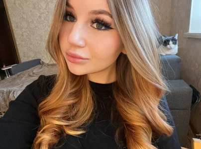 sophiaawhite Public รูป  4