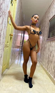 PeachWen Bad girl 🐈‍⬛🖤 Foto