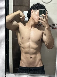 0anonimo_bottom1 Public Foto 2