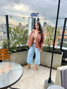 JazminTaylor Public  8. fénykép