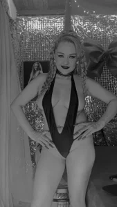 Alejaa__Fox Public Pic 2