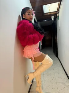 Serena_Fey: Your concert girl 🔥🥵 ( 4 фото)