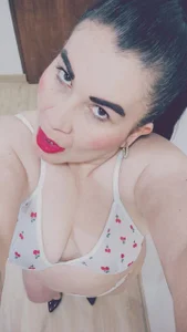 AriannaAdames: white looks great on me 🤍😋 ( 6 фото)