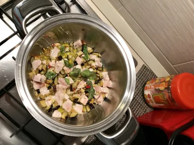 Cataleya80 E se volessi prenderti per la gola potrei farlo benissimo 😏👩🏻‍🍳🔥 Fotka 8