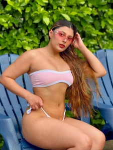 madisonjones- Pool Day ✨ Pic 4