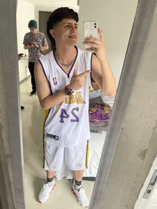 Themasterhades_777 I'm back in my living room, did you miss me?  5. fénykép