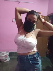 Gullapi Public Billede