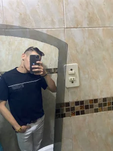 Public de Isaak_26  4 Imagens