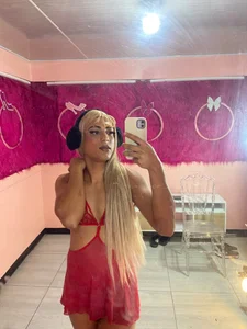 isabella_Brown- Public Pic 2
