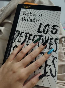 LanaGodard Hand 🫣🦇 Bilde