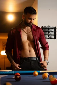 MarkHazze Valentine's  6টি ছবি