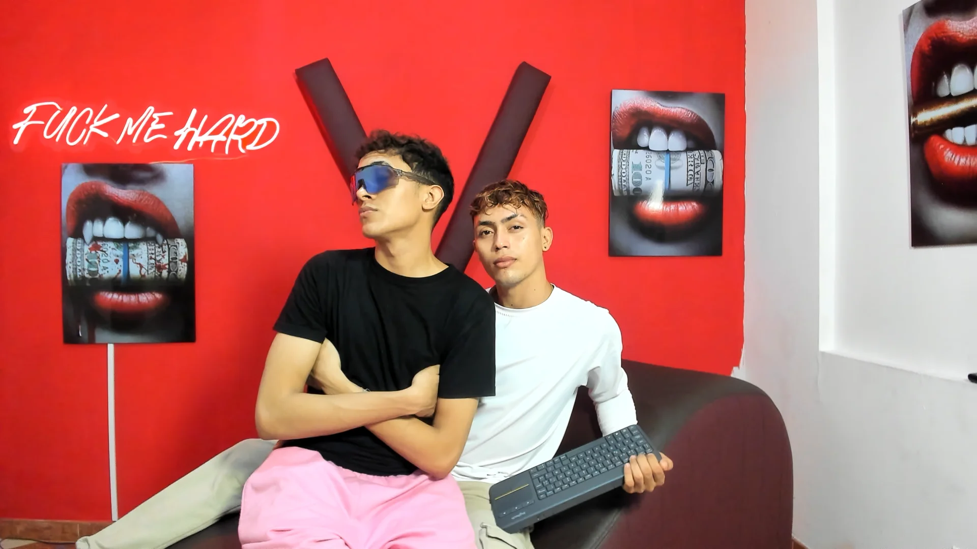 VERY_HOT_GUYS Public  2. fénykép