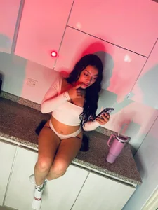 Lummii_ Saturday to be sexy Pic 2