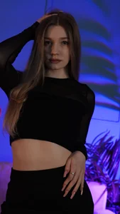 Vanessa__Lui Public Immagine  3