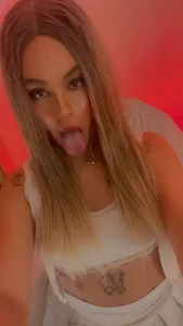 VenusSantana Beautiful March Εικόνα 3