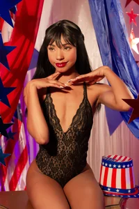 xenia_golden 4th of July photos 💙♥️🤍 Hình 5
