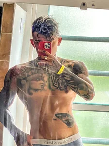 Molotov_Explosive BATHROOM 사진 2