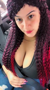 AriamHotTits Public Foto 6