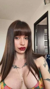 Anisefoxy Public Immagine  3