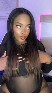 KAROL-SCOTT: Back to black 🖤 ( фото)