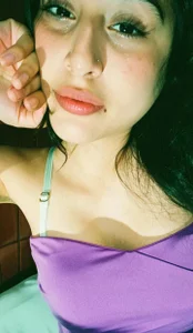 Isabella__Fox_ Public Pic 2