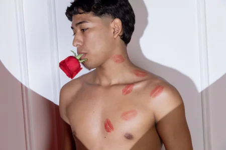 ❤️‍🔥 Kisses Marked in Red 💋 de AustinTowers Foto 2