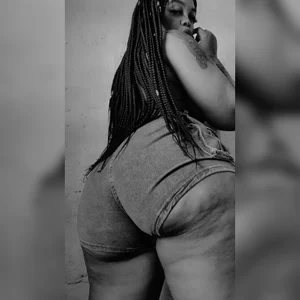 Public od Iam-Sharifa  snímek